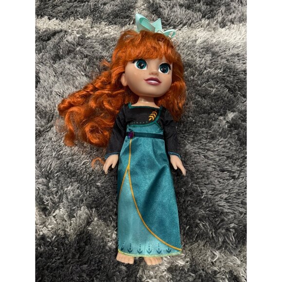 2 Disney Frozen 2 Queen Anna Doll's - Picture 2 of 5